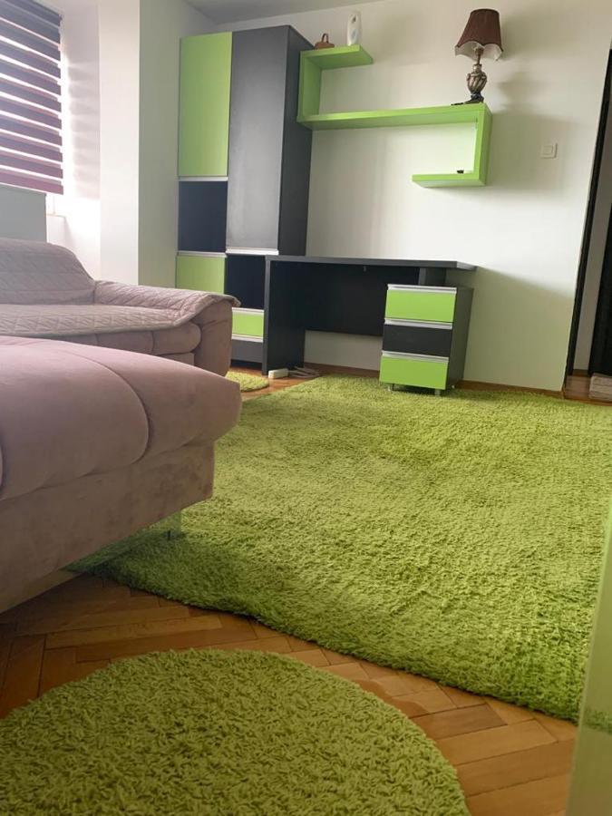 Modern Lägenhet Piteşti Exteriör bild